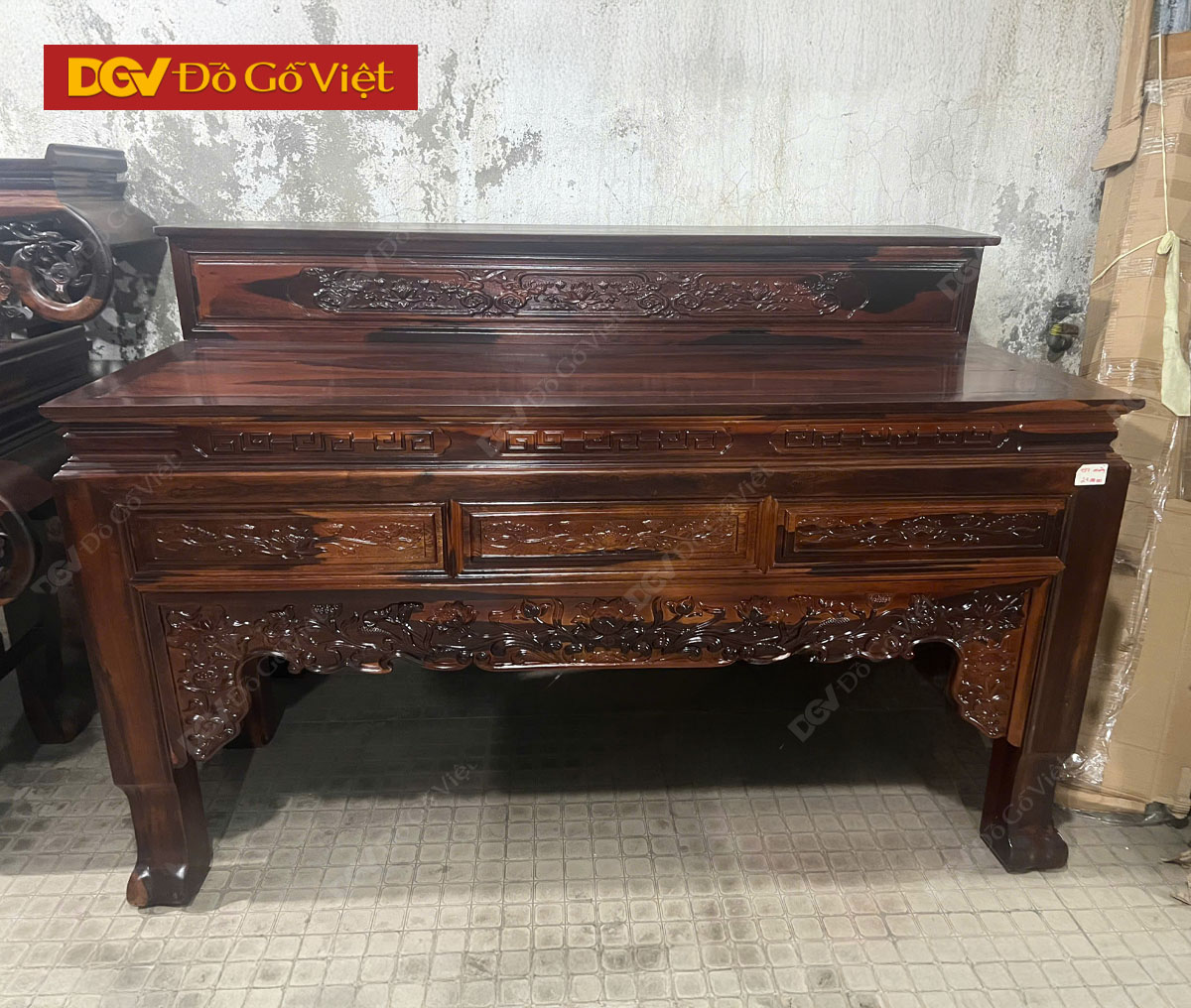 Bàn Thờ Gia Tiên Gỗ Muồng 2 Tầng Chạm Sen Đẹp Mắt