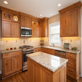 Tủ Bếp Mặt Đá Hoa Cương Cao Cấp Gỗ Veneer Gõ Đỏ